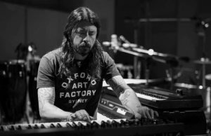 L’audio di Dave Grohl in difesa degli insegnanti