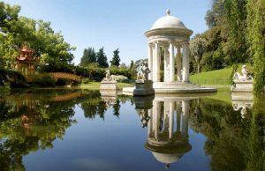 Ritorna a primeggiare il Chiosco delle Rose, nel parco di Pegli