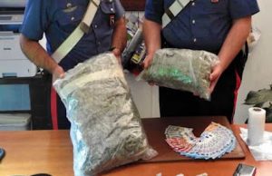 Castelletto, in casa 11 chili di hashish e 7 di marijuana: arrestato 64enne