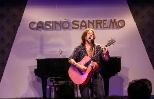 Applausi per Francesco Sarcina ieri sera a Sanremo