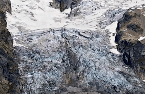 Pericolo ghiacciaio Planpincieux, sindaco Courmayeur firma ordinanza evacuazione