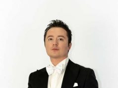 Il tenore Macchioni festeggia in casa, 10 anni di musica