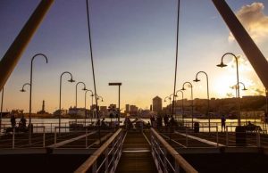 Lettura con con Silent Book al Porto Antico