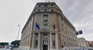 Stalker arrestato fuori dalla Questura mentre donna sporge denuncia