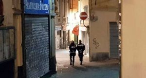 Disturbo alla quiete pubblica, sequestrate due case nel Centro storico