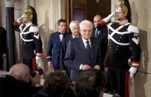 Il 25 settembre le elezioni, il 13 ottobre l’inizio della XIX legislatura Terminata la riunione del Consiglio dei ministri il Capo dello Stato firma il decreto che fissa le elezioni al 25 settembre 2022.