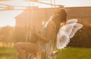 Pamela Prati festeggia il compleanno con un nuovo singolo