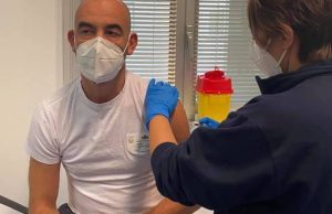 Covid-19 in UK, Bassetti: no panico, più contagioso ma vaccini funzioneranno lo stesso