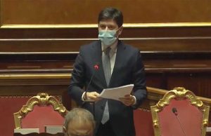Speranza: Dpcm venerdì, nuove restrizioni e divieto spostamenti tra regioni Tar sospende circolare ministero su “Tachipirina e vigile attesa”