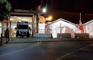 San Martino, infermiera presa a pugni da 17enne di Cogoleto: denunciato