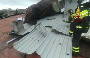 Tromba d’aria si è abbattuta su Chiavari: tetto scoperchiato | Video