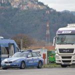 Camionista guidava con cronotachigrafo manomesso: stradale gli ritira la patente