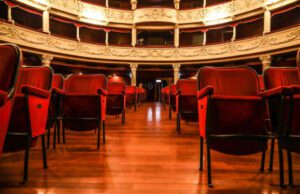 Teatro Nazionale Modena apre simbolicamente