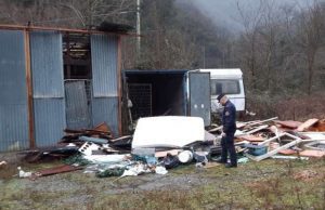 Abbandono di rifiuti: tre denunciati. Nei guai associazione volontari Valbisagno
