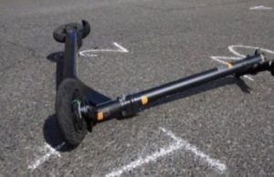 Altro incidente con il monopattino a Genova, 30enne rimasto ferito in via Buozzi Ubriaco, cade in monopattino: non portava il casco, sanzionato