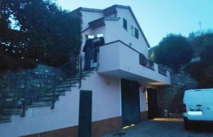Villa usata come dormitorio sopra ad Albenga, nei guai pakistano | Foto