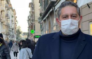 Riaperture attività e i ristoranti la sera all’aperto, Toti: Draghi molto ragionevole