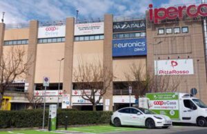 Punto ricarica a Genova per auto elettriche all’Aquilone Doveva essere agli arresti domiciliari a Napoli, invece ruba all’Aquilone