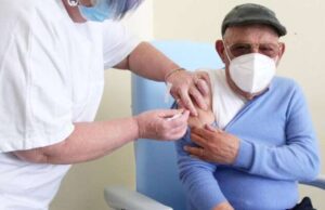 Alassio, ripresi i vaccini, ma stop prenotazioni degli Over 75
