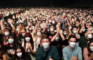 Libertà a Barcellona, stasera in 5mila al concerto. Ma col test Covid
