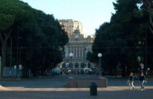 Brignole, 29enne genovese aggredito da branco stranieri e azzannato da pitbull