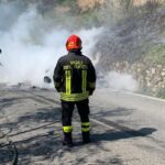 Auto in fiamme a Sampierdarena: Vigili del Fuoco intervengono per domare fiamme