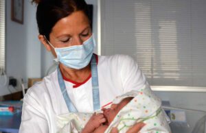 Liguria, ogni anno nascono 500 bimbi prematuri. Gaslini in prima linea