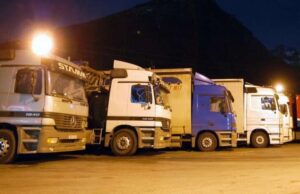 Nella notte fermati 15 clandestini nascosti in tre camion