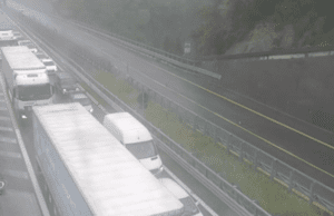 Disastro Aspi, chiusura viadotto A12. Giampedrone: tempi di riapertura incerti A12 | Camion in avaria in galleria coda di 3 km, le altre criticità