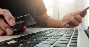 Corsa agli acquisti online per Natale, ma attenzione alle truffe