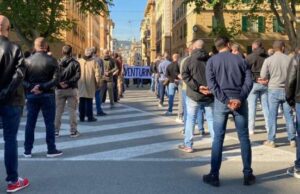 In 300 all’unisono: Ugo Venturini presente. Commemorato operaio ucciso dai comunisti