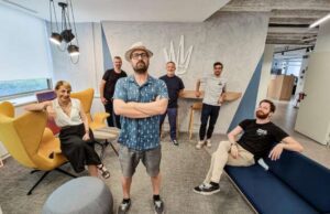 Warner Chappell rinnova con Valerio Carboni Warner Chappell rinnova con Valerio Carboni