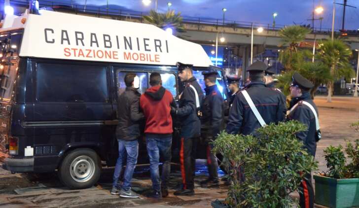 Spaccio a Caricamento, marocchino trovato con panetto di hashish: arrestato