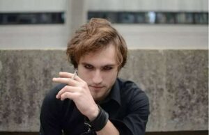 Il cantautore Al Vox live al Crazy Bull Il cantautore Al Vox live al Crazy Bull