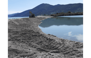 Albenga, Forestali interrompono prelievo di ghiaia dalla foce del Centa