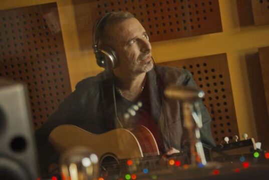 Prosegue il tour acustico di Pacifico Prosegue il tour acustico di Pacifico