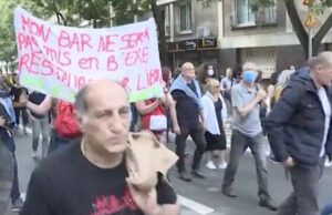 Green pass e misure, in Francia in migliaia marciano per chiedere revoca