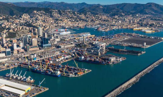 Obbligo Green pass, Conftrasporto: dal 15 anche a Genova rischio caos in porto