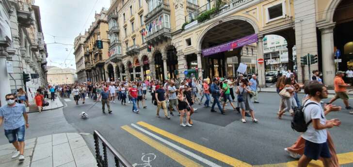 In atto a Genova la manifestazione No green pass