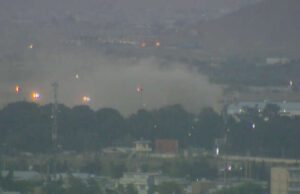 Ultim’ora LN. Due esplosioni kamikaze devastano Kabul. Morte e disperazione