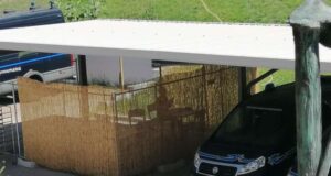 Una mensa, un luogo degli emarginati per gli agenti non vaccinati