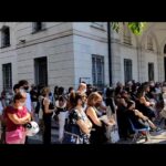 Bagno di folla per il funerale del sindaco Di Capua