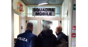 Stranieri rubano bici e la vendono su Facebook: presi dalla polizia