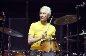 È morto Charlie Watts, storico batterista dei Rolling Stones