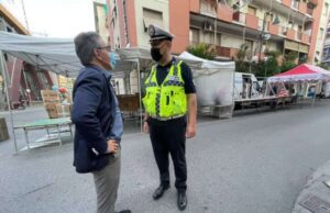 Recco, sparo degli antichi mortaretti, processione e bancarelle