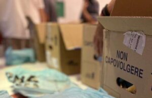 Donate 12 tonnellate di cancelleria Donate 12 tonnellate di cancelleria