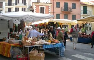 Spostamento del mercato settimanale di Varazze Spostamento del mercato settimanale di Varazze