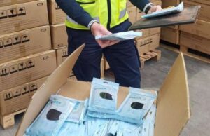 Porto di Prà, sequestrate 400mila mascherine potenzialmente pericolose