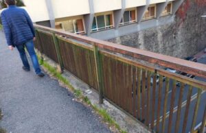 San Martino dice basta: ringhiera più alta e stop a pericoli e suicidi in via Lagustena