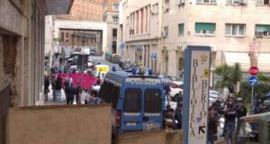 Manifestazione degli anarchici in via del seminario a Genova